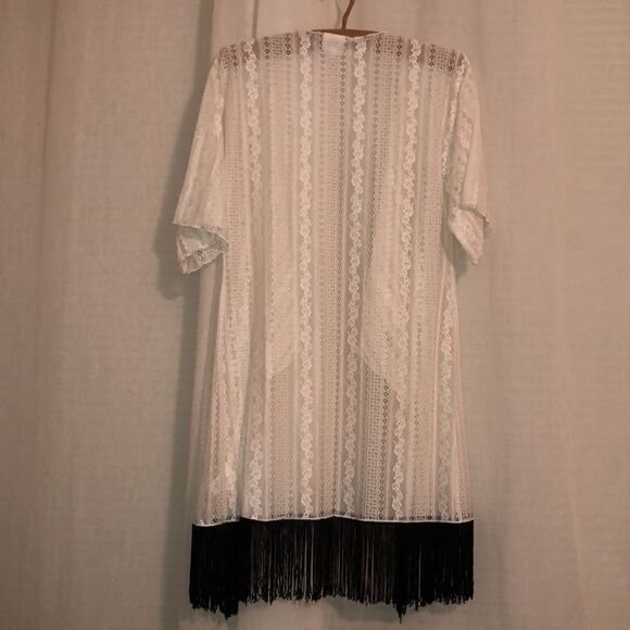 LuLaRoe S Monroe Ivory Lace Short Sleeve Open Waterfall Black Tassel Cardigan - Picture 2 of 12